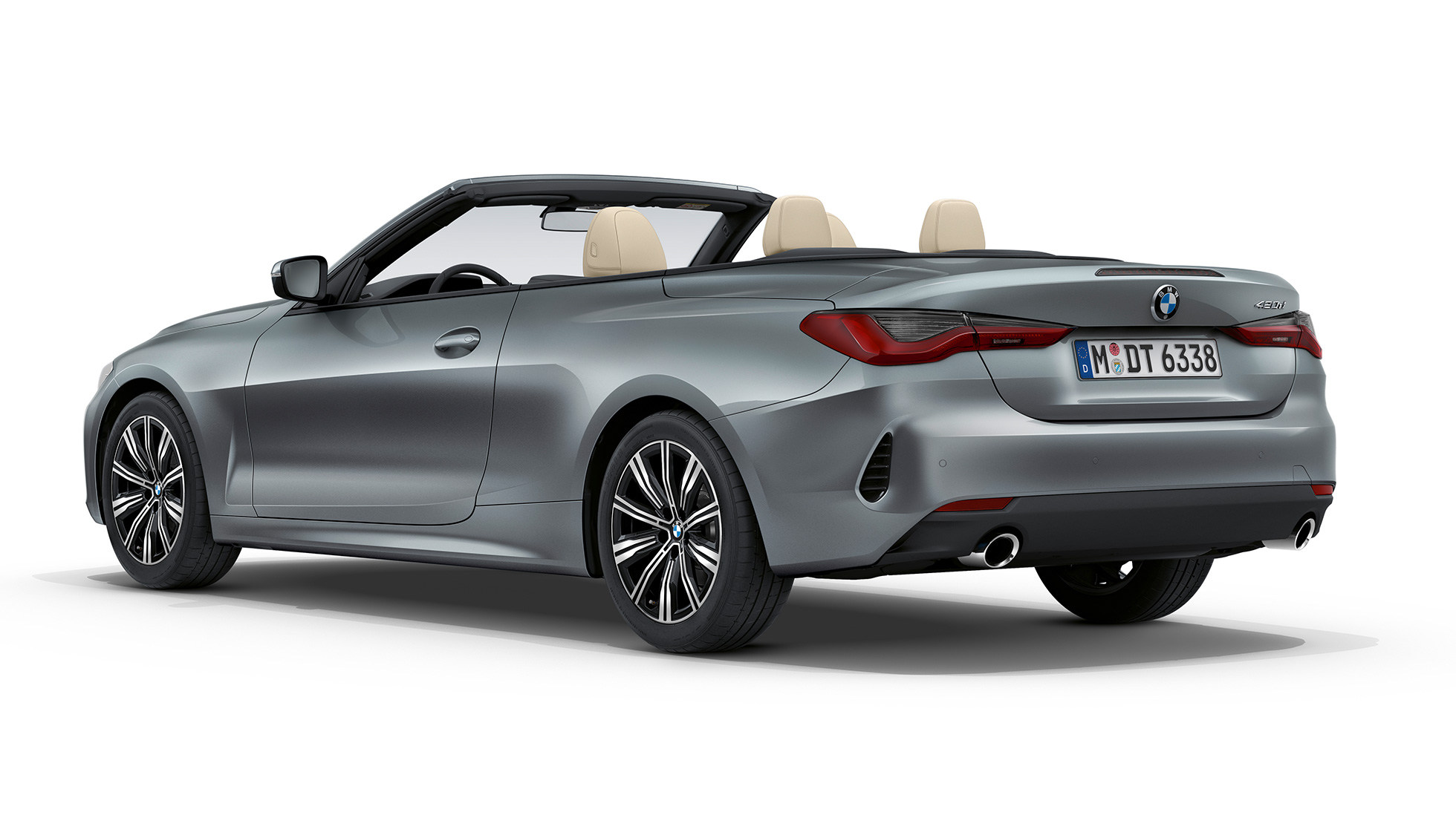 Perä BMW 4-sarjan Cabrio perusvarustelu G23 2020 BMW 4-sarjan Cabrio G23 2020 perusvarustelu metalliväri Sanremo Green kolmen neljäsosan näkymä perästä