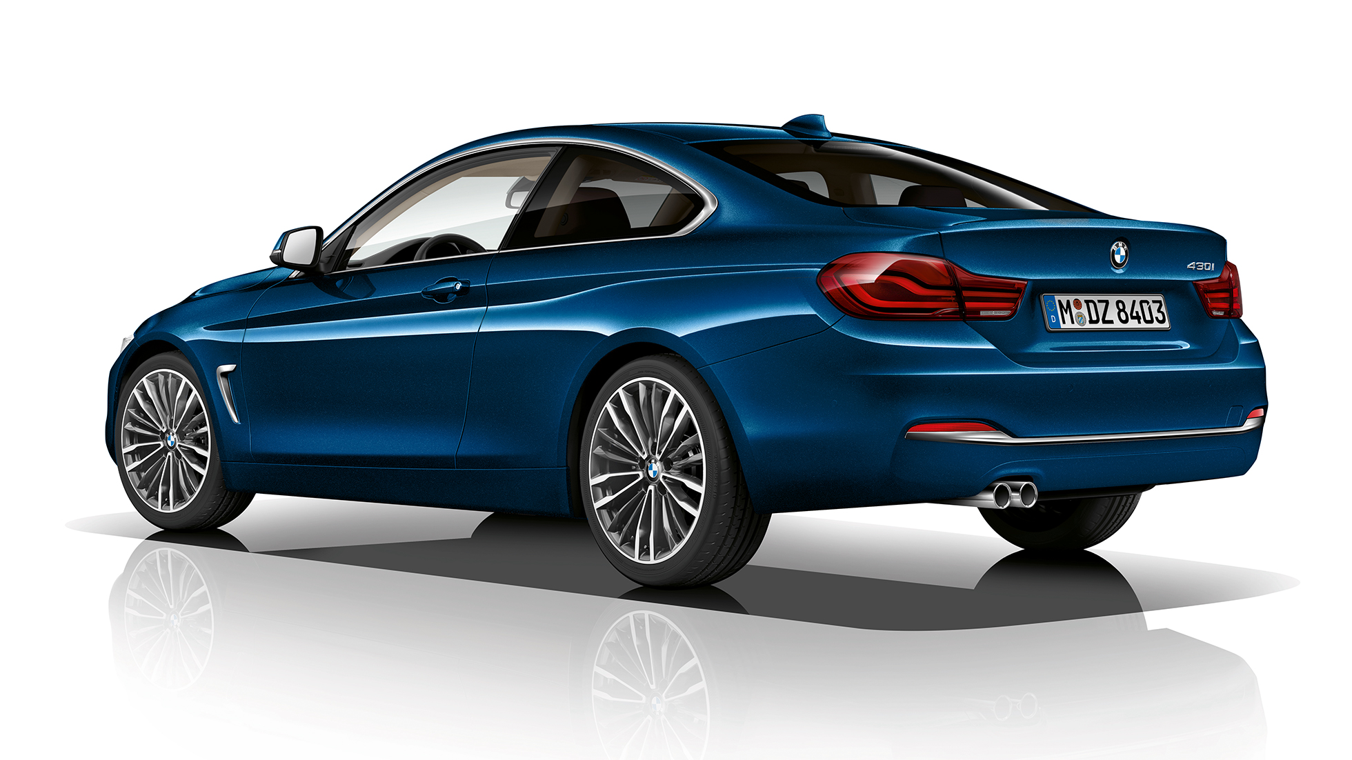 BMW 4-sarjan Coupé, Business Luxury kolme neljäsosan näkymä perästä BMW 4-sarjan Coupé, Business Luxury, kolmen neljäsosan näkymä perästä