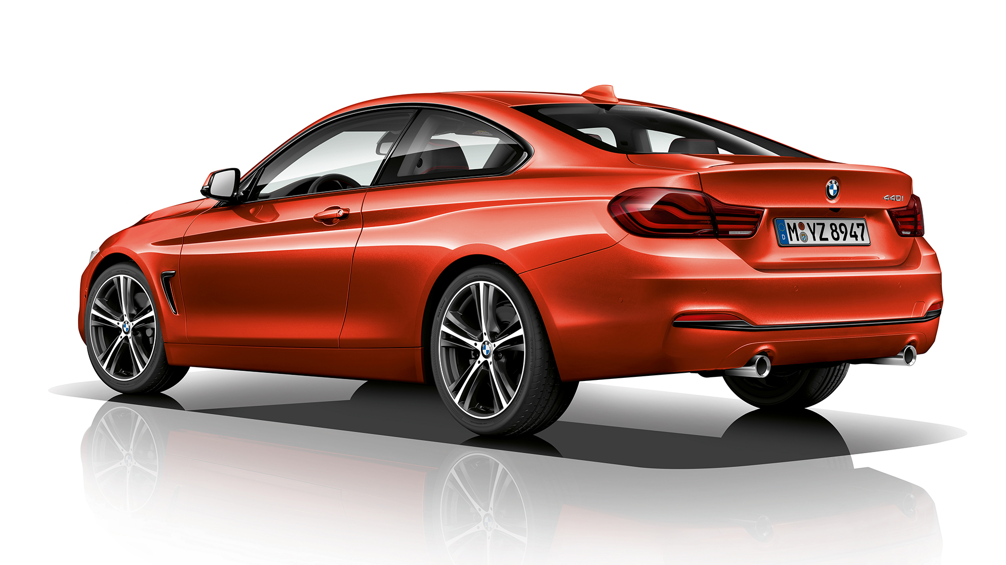 BMW 4-sarjan Coupé, Business Sport, kolmen neljäsosan näkymä perästä BMW 4-sarjan Coupé, Business Sport, kolmen neljäsosan näkymä perästä