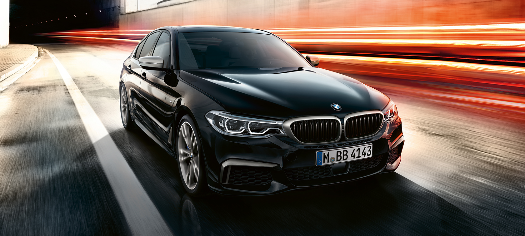 BMW M550i xDrive Sedan M Performance BMW M550i xDrive Sedan M Performance