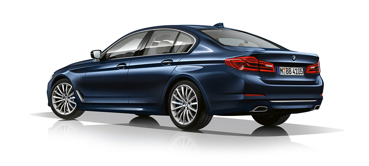 BMW 5-sarja Sedan Luxury-varusteversio takaa BMW 5-sarja Sedan Luxury-varusteversio takaa