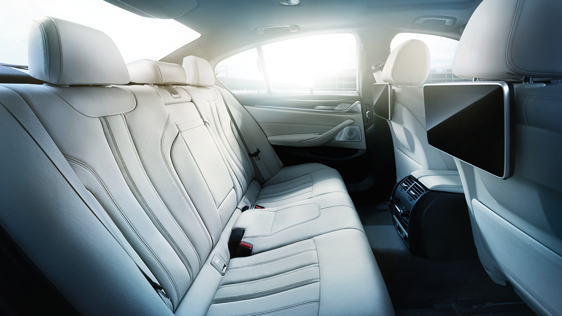 BMW 5-sarjan Sedanin istuinverhoilu Istuinverhoilu, BMW 5-sarja, Sedan 540i, Sedan G30, metalliväri Bluestone, sisätila