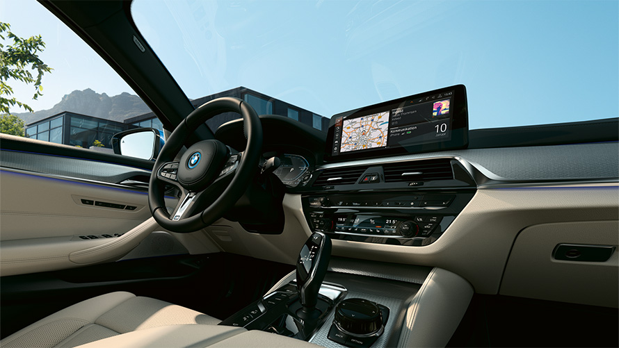 Sisätila BMW 5-sarjan Sedan G30 BMW 5-sarjan Sedan G30 Facelift 2020 sisätila