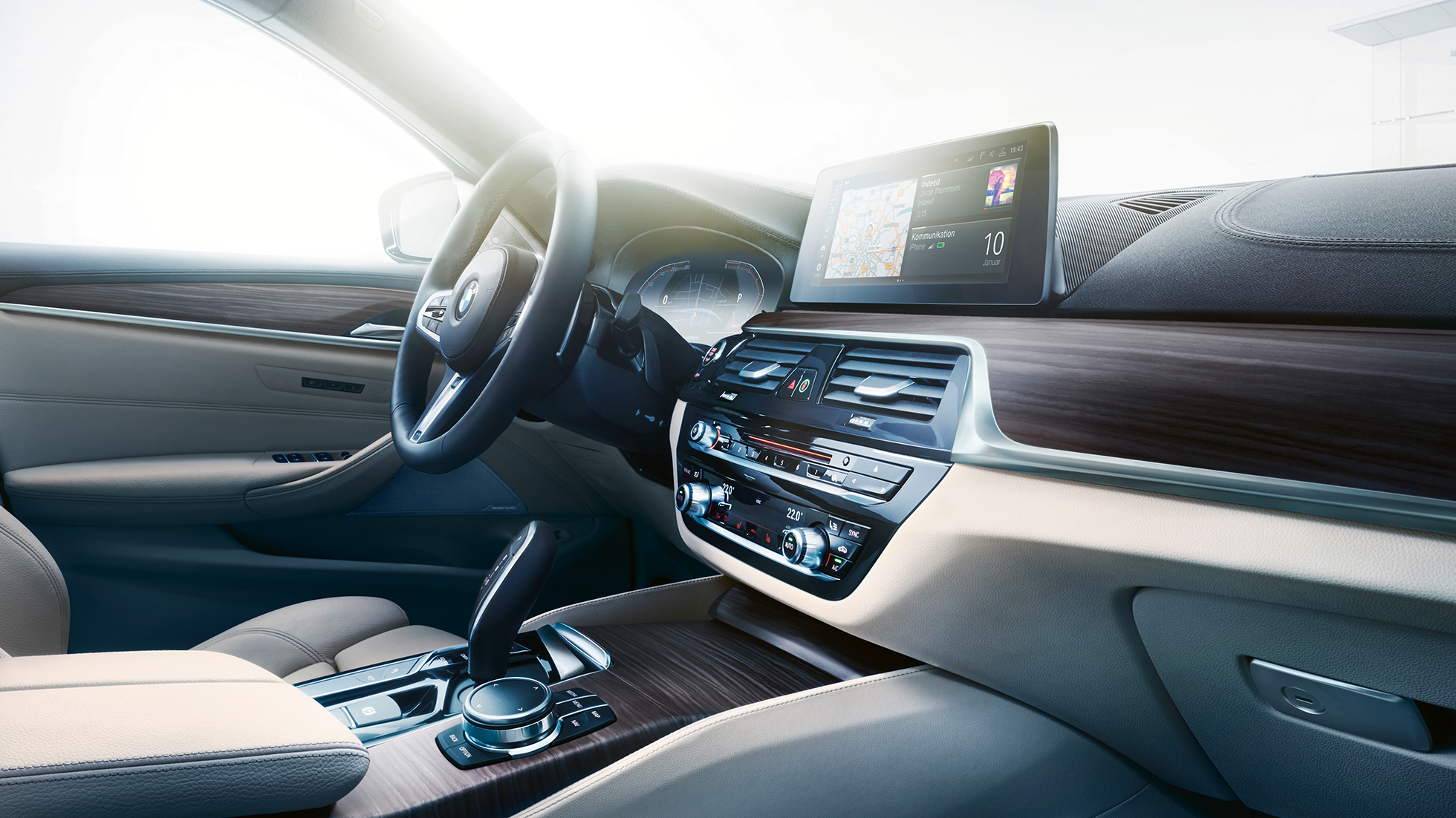 BMW 5-sarjan Touringin avustinjärjestelmät Avustinjärjestelmät, BMW 5-sarjan Touring kohokohdat, 530d xDrive Touring G31, metalliväri Mediterranean Blue, ohjaamo