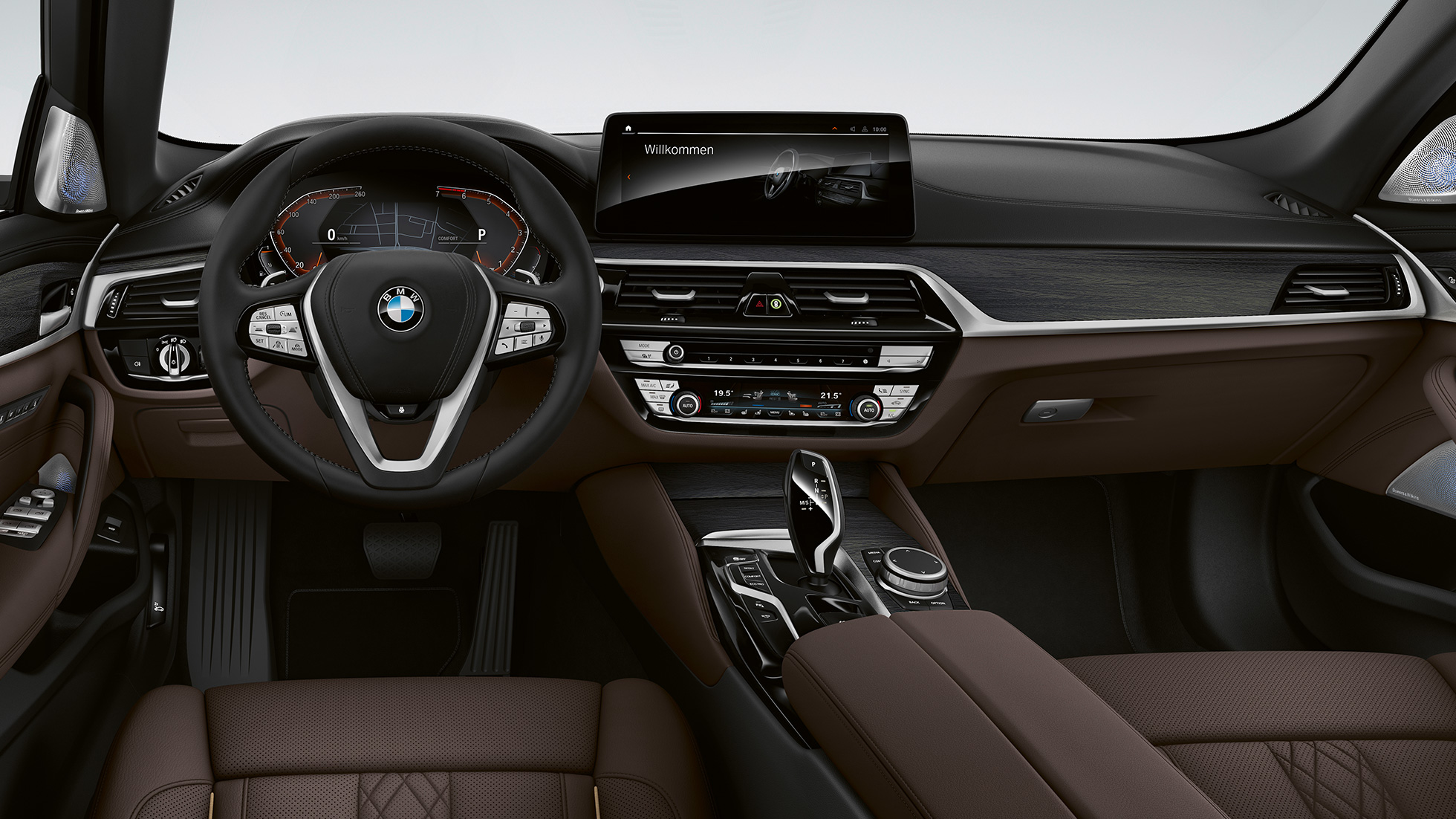 Ohjaamo BMW 5-sarjan Touring G31 Business Luxury Ohjaamo BMW 5-sarjan Touring 530i G31 2020 Business Luxury exclusive-nappanahka Mocca Exclusive-saumoin ja kontrastikoristeompeleet, sisätila