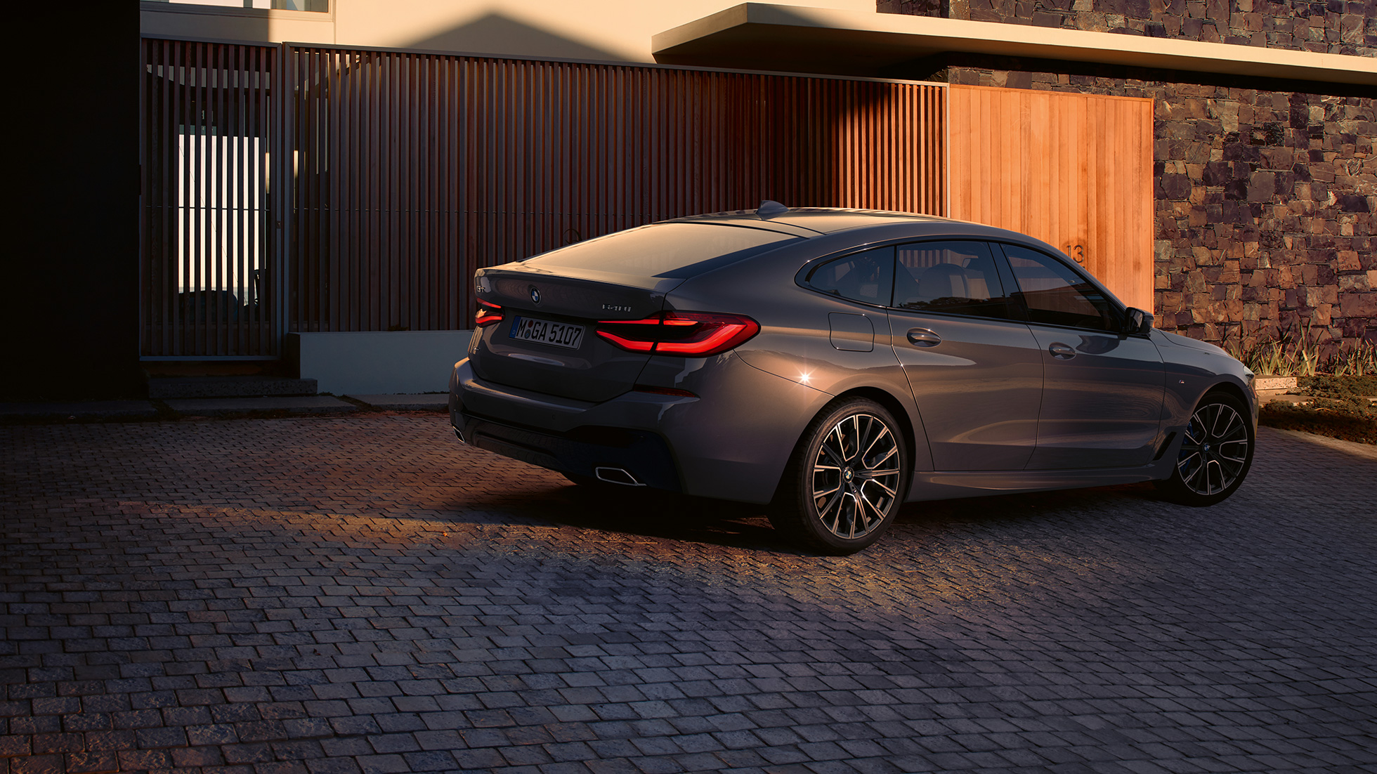 Takaosan muotoilu BMW 6-sarjan Gran Turismo G32 2020 Takaosan muotoilu BMW 6-sarjan Gran Turismo 640i xDrive G32 2020 Bernina Grey perspektiivi takaa