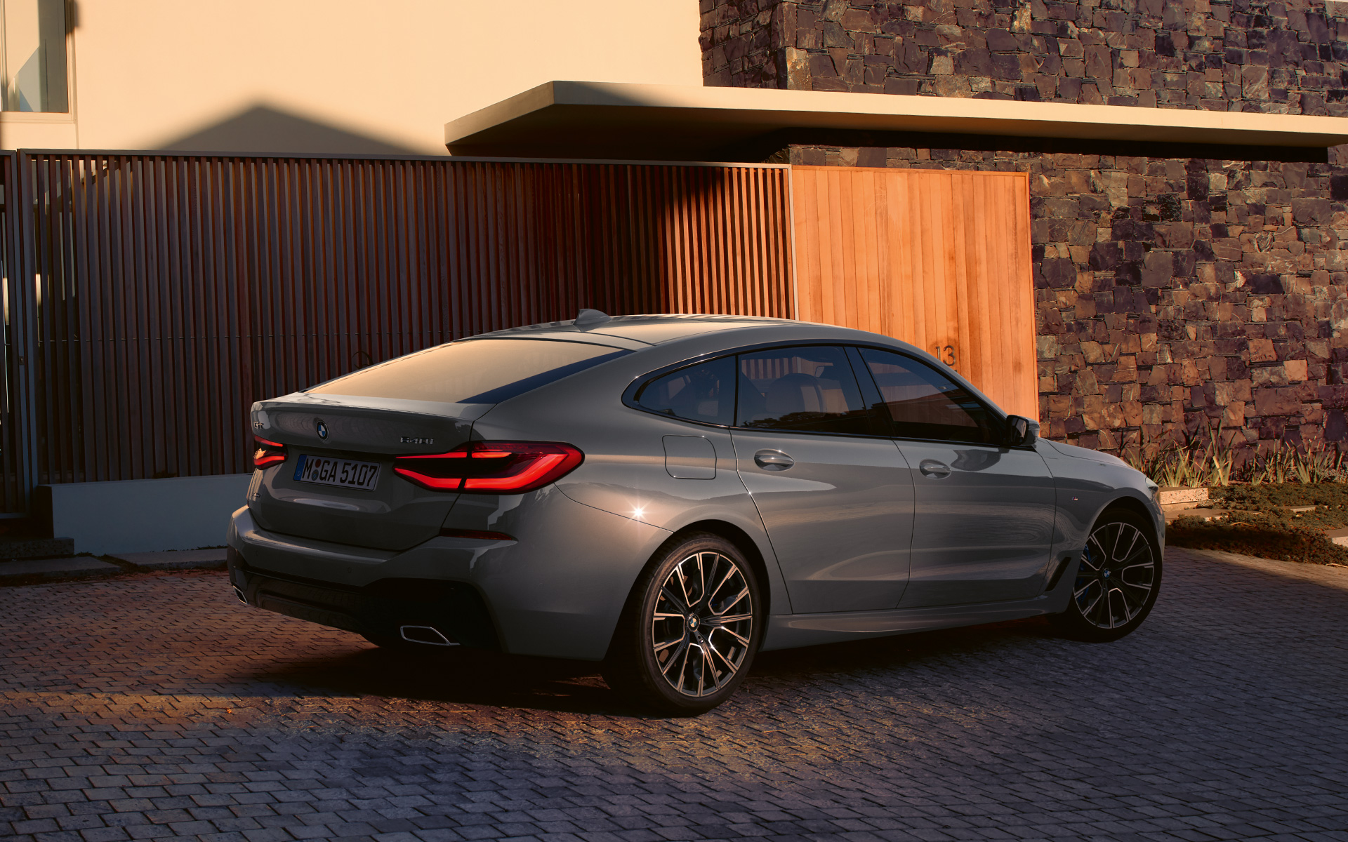 Takaosan muotoilu BMW 6-sarjan Gran Turismo G32 2020 Takaosan muotoilu BMW 6-sarjan Gran Turismo 640i xDrive G32 2020 Bernina Grey perspektiivi takaa