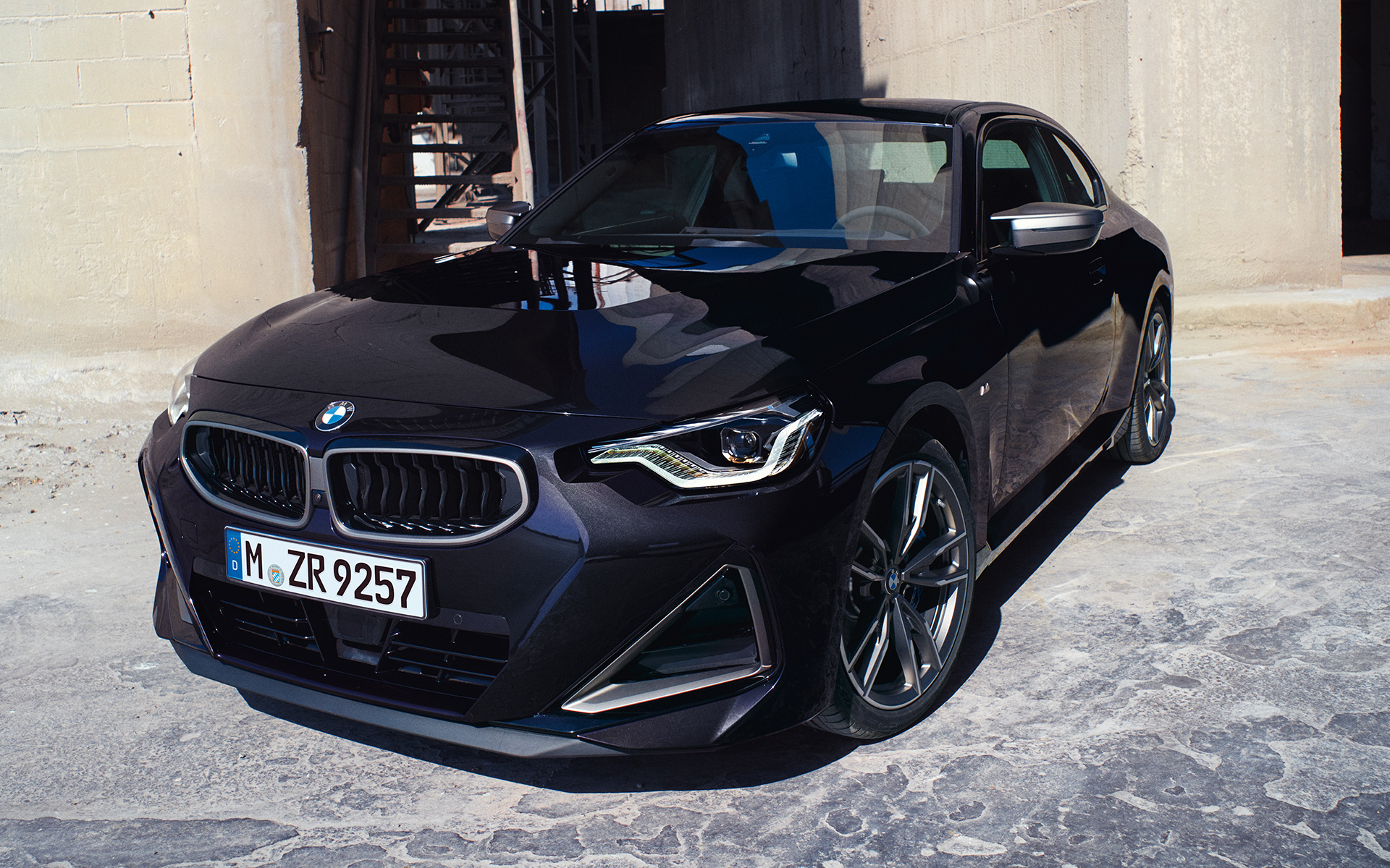 BMW M240i G42 etuosan muotoilun vaikutelmia Etuosan muotoilun vaikutelmia BMW M240i G42