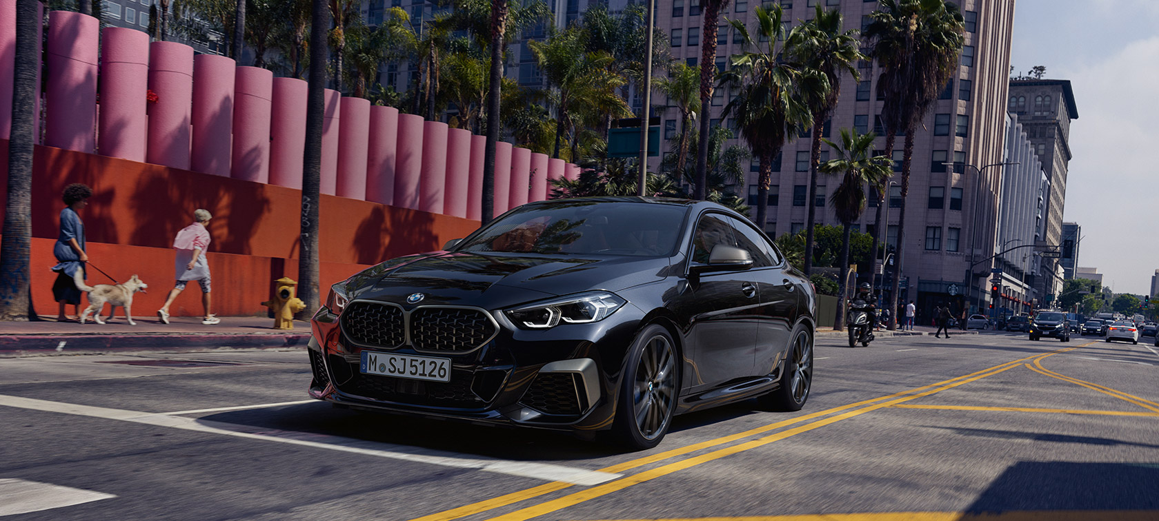 BMW M235i xDrive Gran Coupé, 3/4-näkymä keulasta BMW M235i xDrive Gran Coupé 2020 metalliväri Black Sapphire F44, 3/4-näkymä keulasta