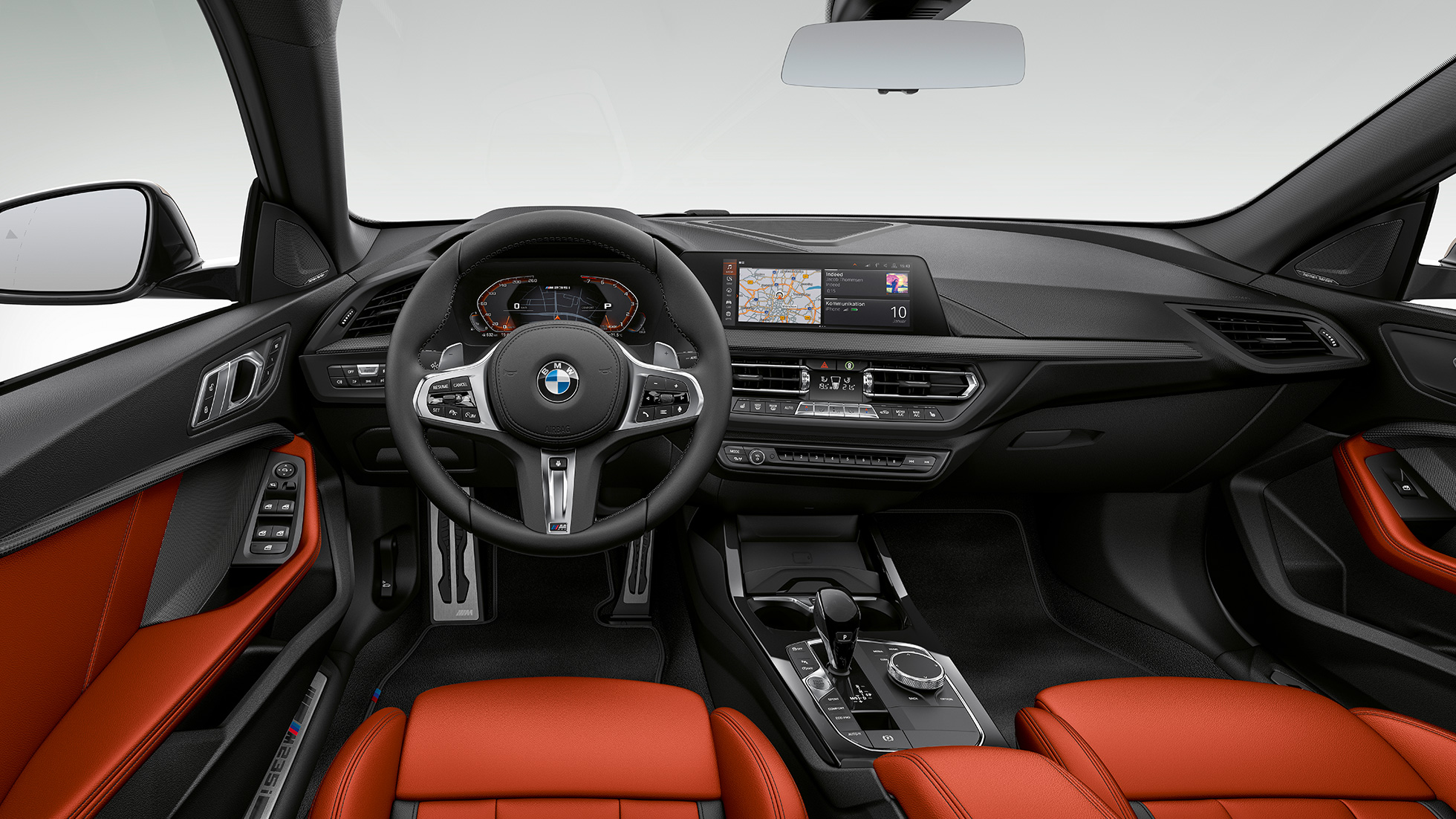 Ohjaamo, BMW M235i xDrive Gran Coupé Kuljettajakeskeinen ohjaamo, BMW M235i xDrive Gran Coupé 2020 F44, sisätila