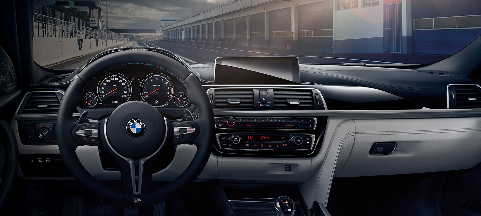 BMW M3 Sedan yhteydet BMW M3 Sedan yhteydet