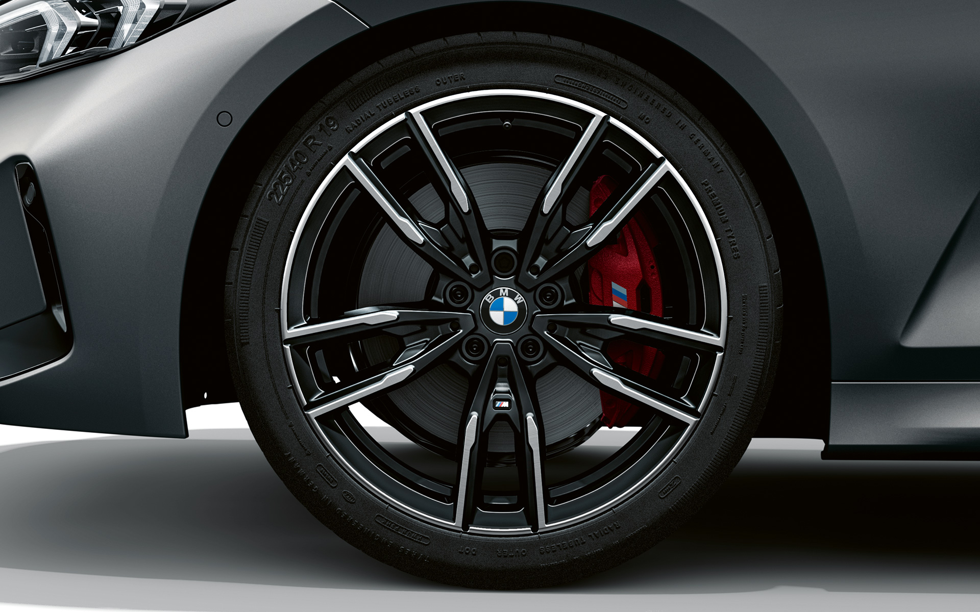 19'' kaksipuolaiset M kevytmetallivanteet 792 M Bicolor Jetblack, BMW M340i xDrive Sedan G20 BMW M340i xDrive Sedan G20 BMW Individual Frozen Pure Grey -metalliväri, 19'’ kaksipuolaiset M kevytmetallivanteet 792 M Bicolor Jetblack