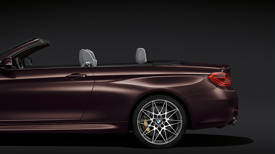 BMW M4 Cabrio katto alhaalla BMW M4 Cabrio katto alhaalla