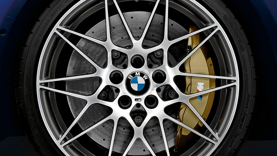 BMW M4 Cabrio M hiilikuitu-keramiikkajarrut BMW M4 Cabrio M hiilikuitu-keramiikkajarrut