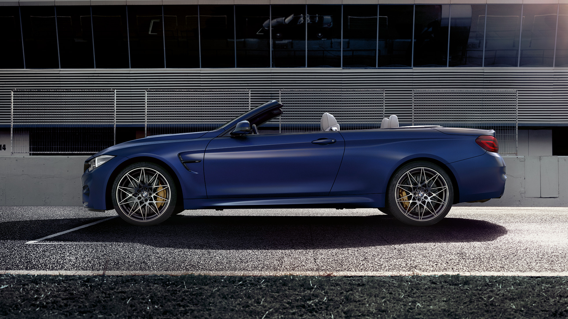 BMW M4 Cabrio, sivunäkymä BMW M4 Cabrio, muotoilu, sivunäkymä
