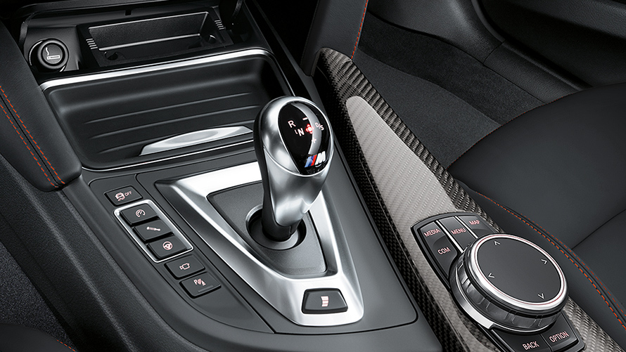 BMW M4 Coupé M automaattivaihteisto BMW M4 Coupé M automaattivaihteisto