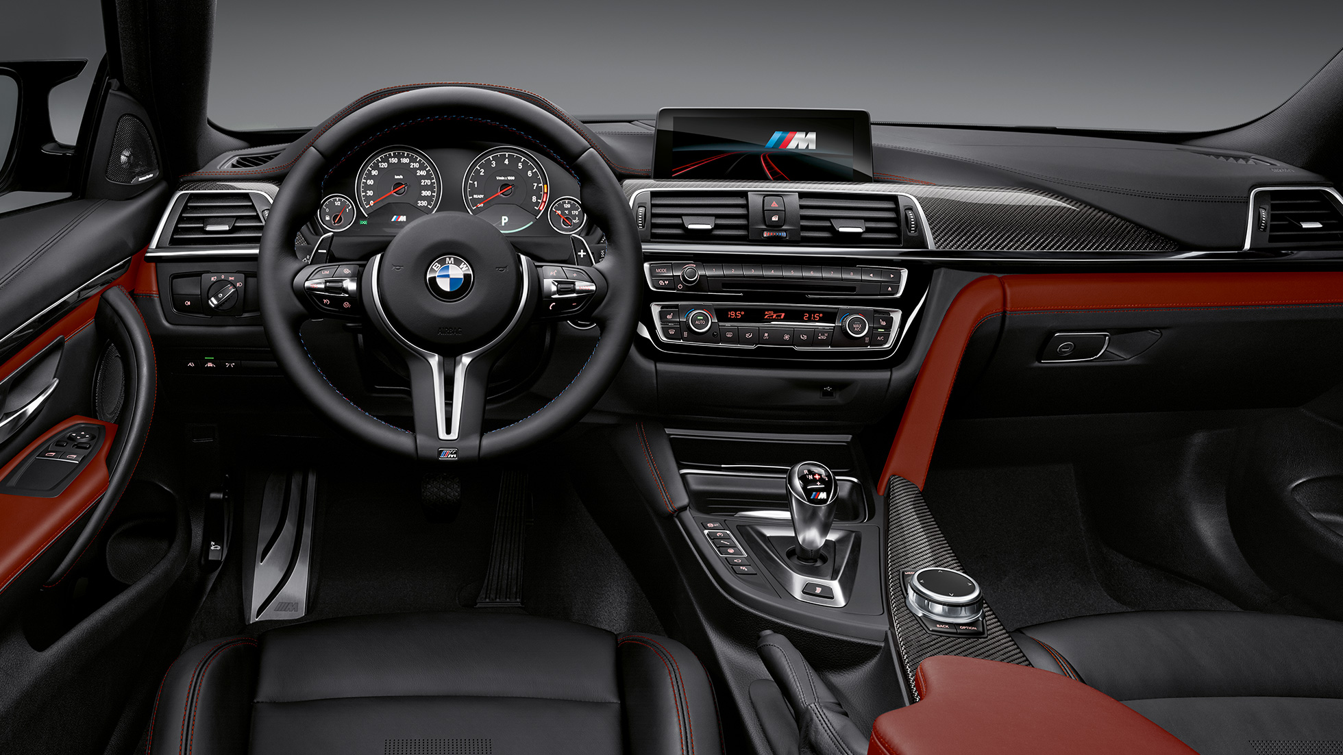 BMW M4 Coupé, ohjaamo BMW M4 Coupé, muotoilu, ohjaamo