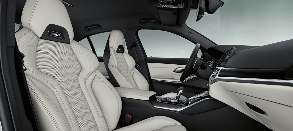 BMW Individual -täysnahkaverhoilu Merino Ivory White BMW 4-sarjan Coupé 2020 G82 sisätila BMW Individual -täysnahkaverhoilu Merino Ivory White BMW 4-sarjan Coupé G82 2020 sisätila ohjaamo
