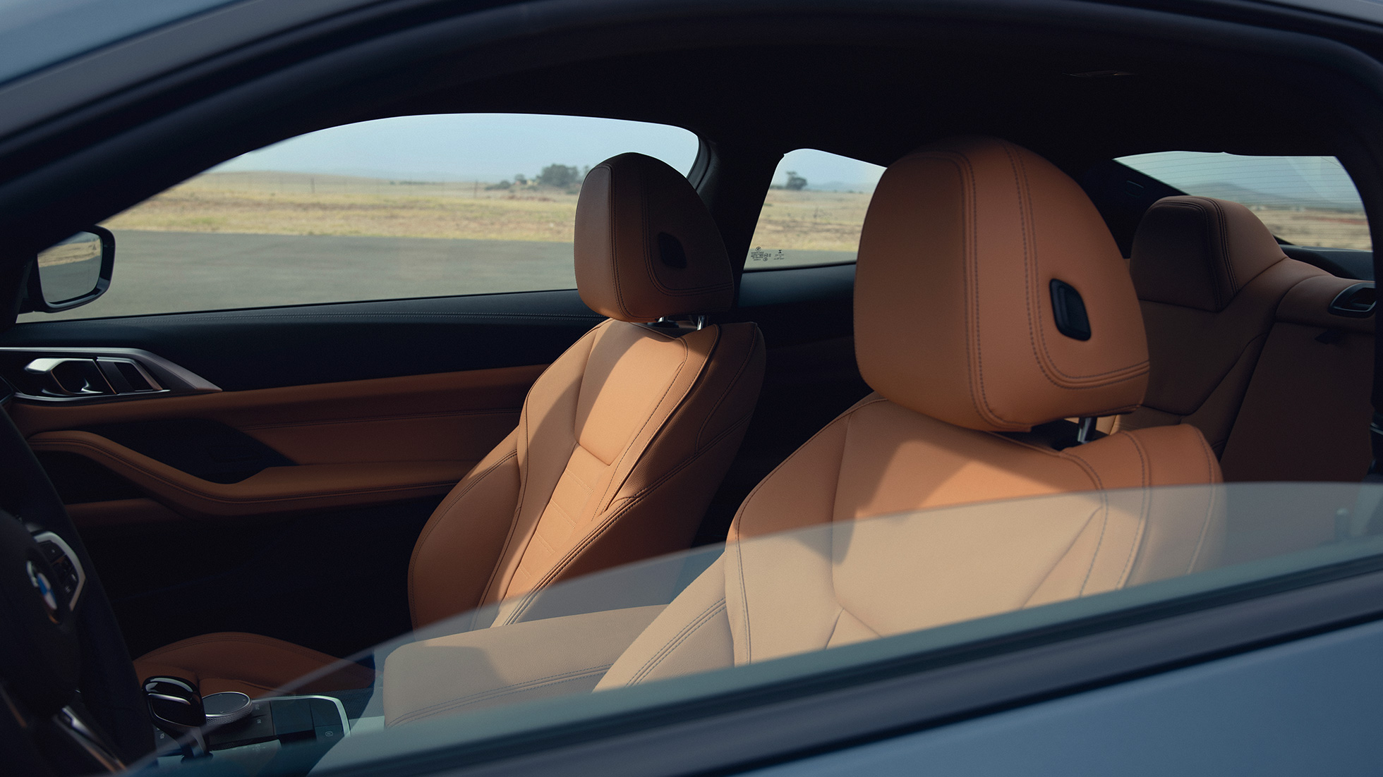 Urheiluistuimet, BMW M440i xDrive Coupé G22 2020 BMW M440i xDrive Coupé metalliväri Arctic Race Blue G22 2020, sisätila, urheiluistuimet