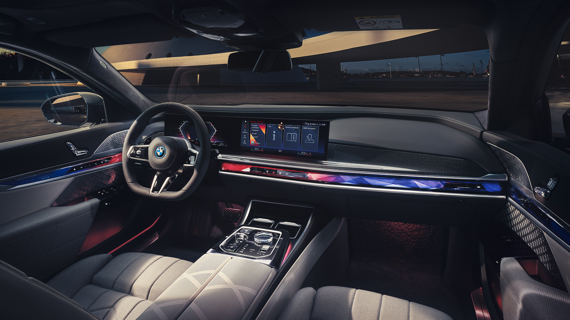 Sisätilan varusteet ohjaamo BMW M760e xDrive Sedan G70 Sisätilan varusteet ohjaamo BMW M760e xDrive Sedan G70 näkymä etumatkustajan puolelta