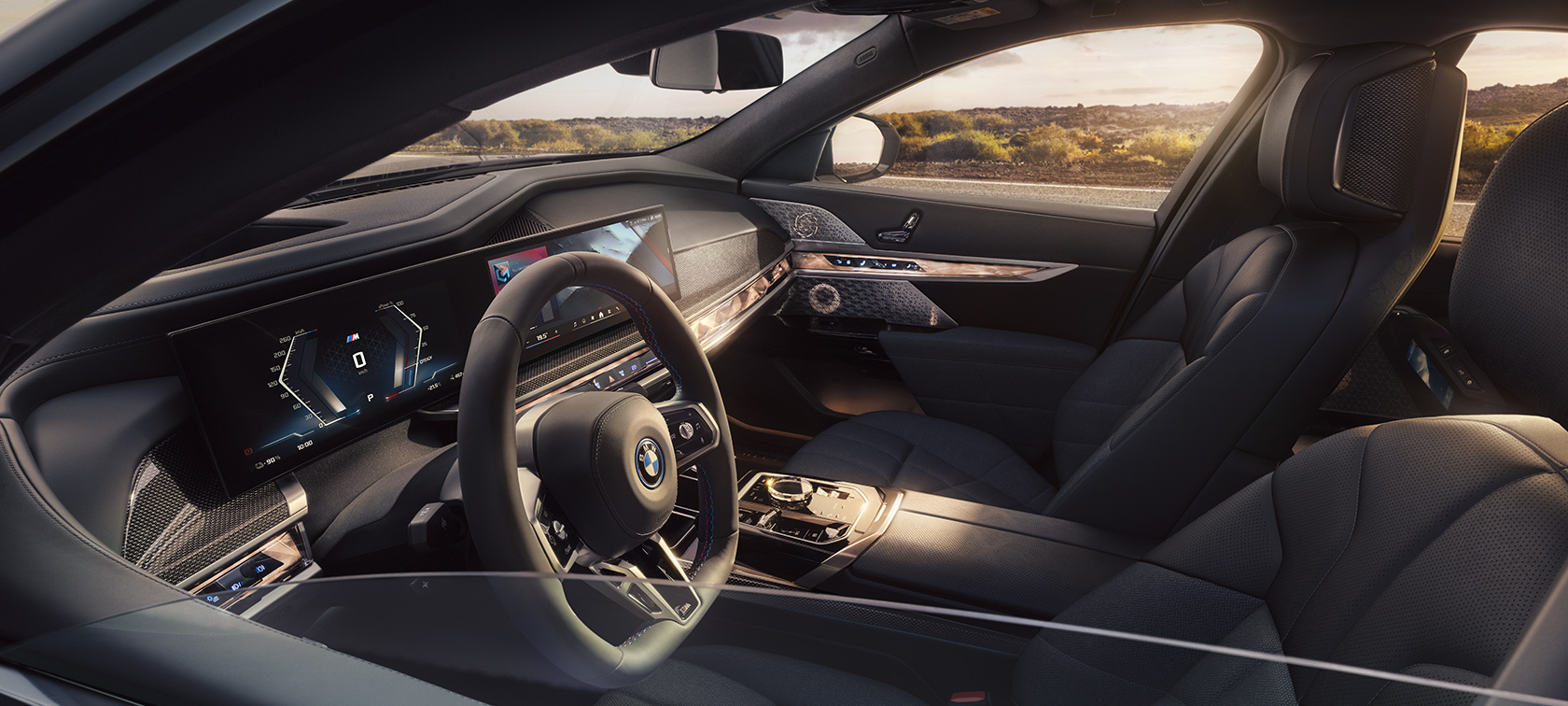 Video sisätilan varusteet BMW i7 M70 xDrive Sedan G70 BMW i7 M70 xDrive Sedan G70 video sisätilan varusteet
