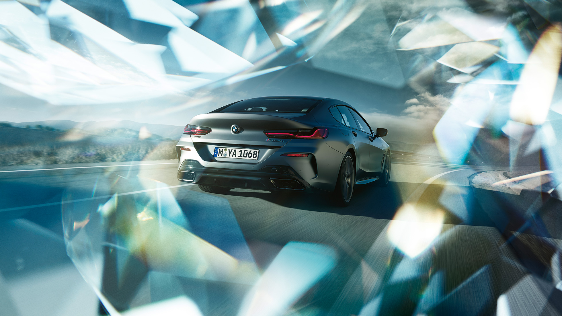 BMW M850i xDrive Gran Coupé, 3/4-näkymä perästä BMW M850i xDrive Gran Coupé G16 2019 BMW Individual -metalliväri Frozen Bluestone, 3/4-näkymä perästä