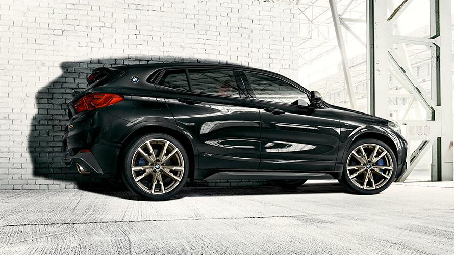 BMW X2 M35i (F39), metalliväri Black Sapphire, tekniset tiedot BMW X2 M35i (F39), metalliväri Black Sapphire, tekniset tiedot