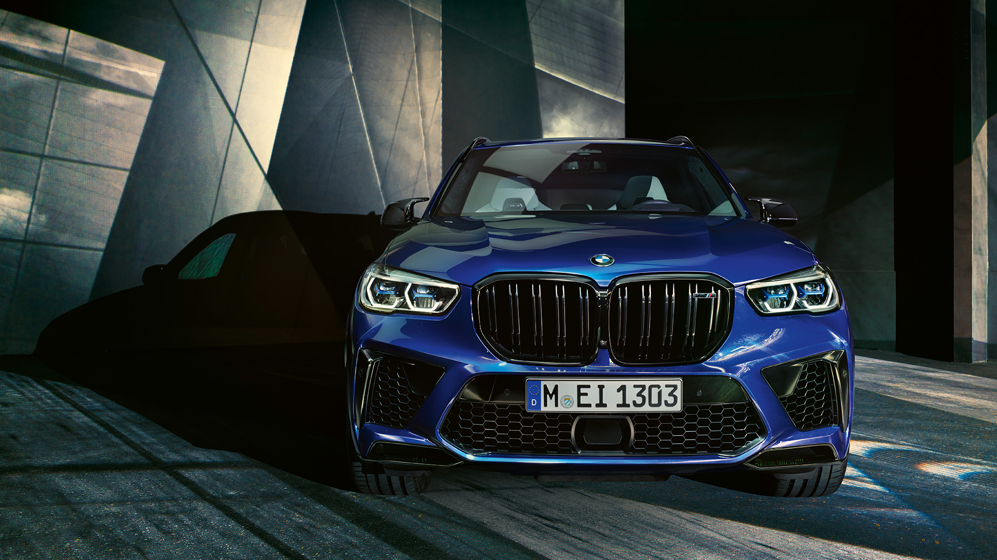 Ulkopuolen muotoilu, BMW X5 M Competition Exterior design BMW X5 M Competition F95 2020 Marina Bay Blue metallic front view