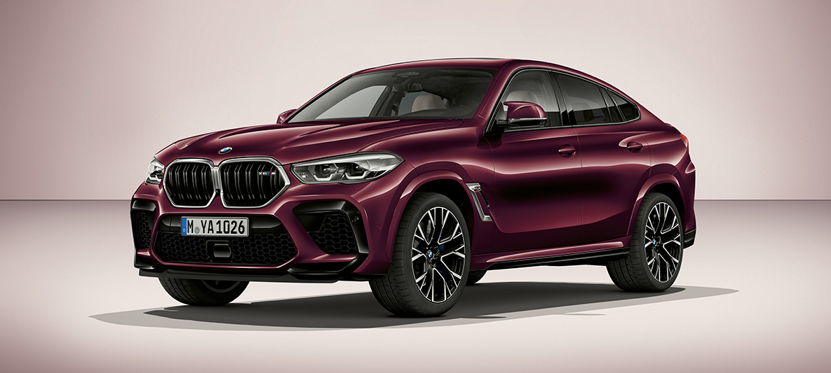 BMW X6 M, jossa BMW Individual -metalliväri Ametrin BMW X6 M F96 2020 BMW Individual -metalliväri Ametrin, 3/4-sivunäkymä