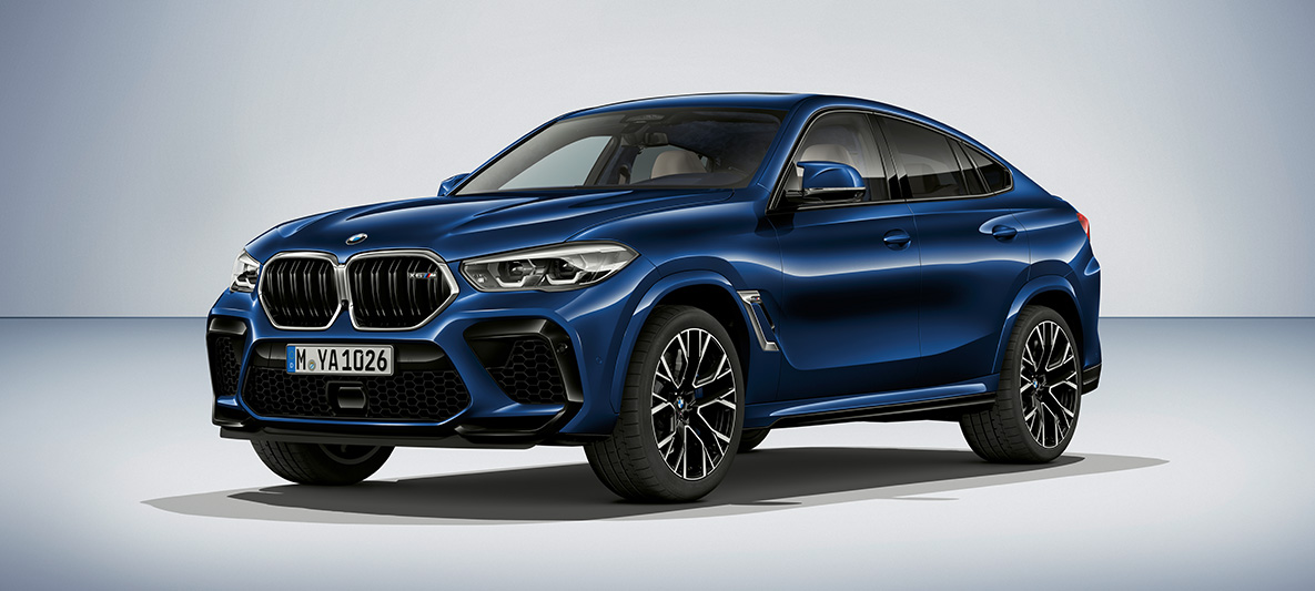 BMW X6 M, jossa BMW Individual -metalliväri Tanzanite Blue BMW X6 M F96 2020 BMW Individual -metalliväri Tanzanite Blue, 3/4-sivunäkymä
