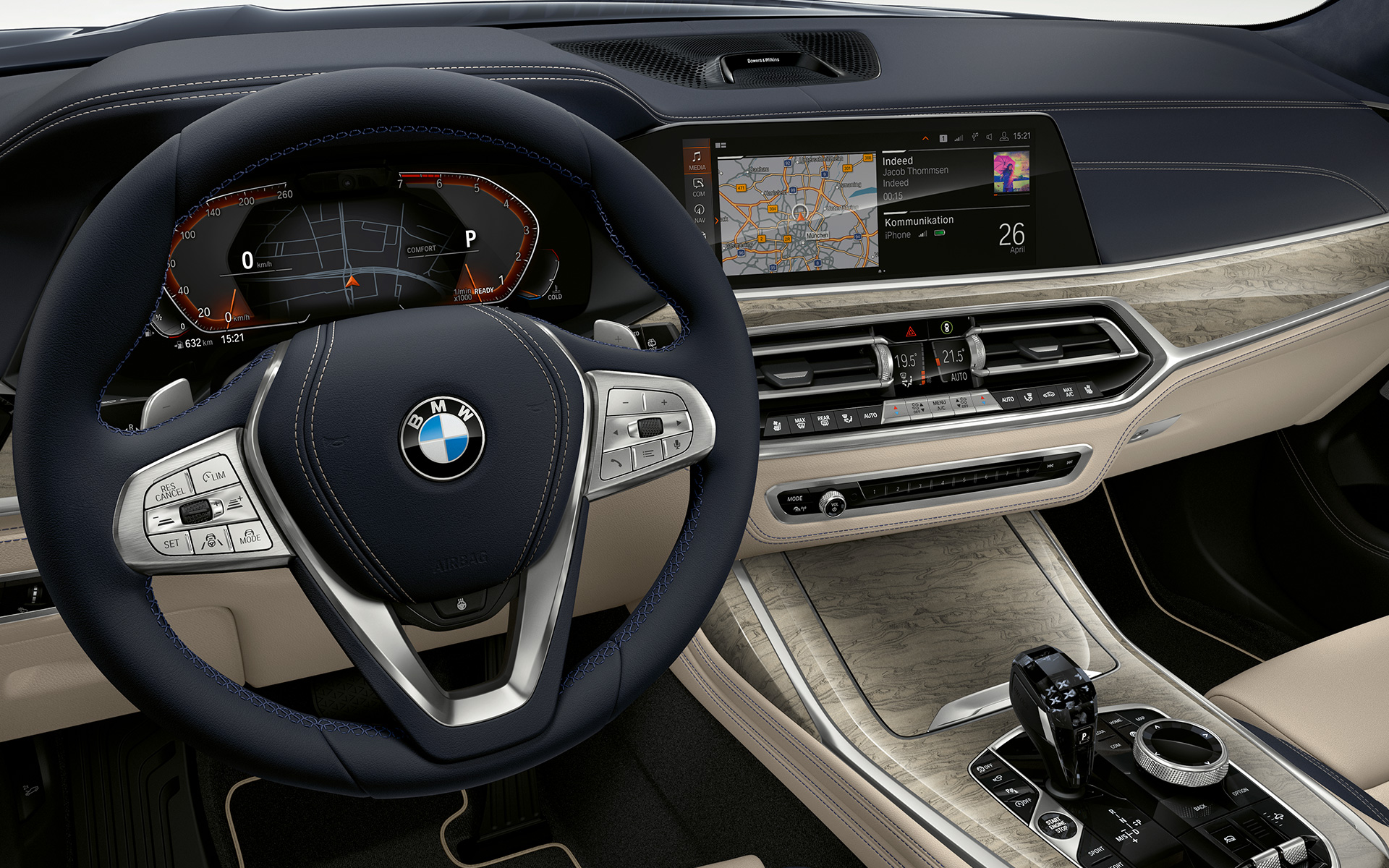 BMW X7 M50i M50d G07 2019, kojelaudan lähikuva BMW X7 M50i M50d G07 2019, kojelaudan lähikuva