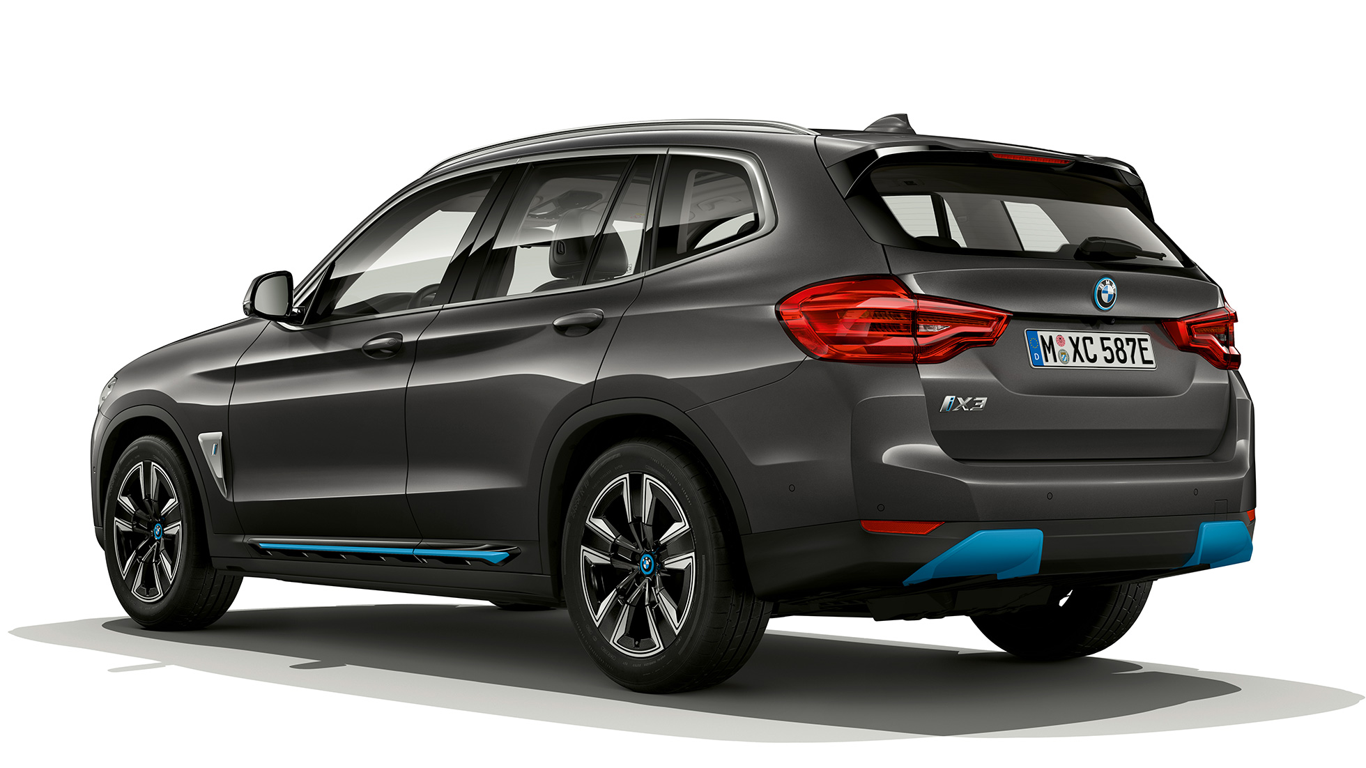 BMW iX3 G08 2020, Inspiring-varustelu, kolmen neljäsosan näkymä perästä BMW iX3 G08 2020, Inspiring-varustelu, Sophisto Grey Brilliant Effect, kolmen neljäsosan näkymä perästä