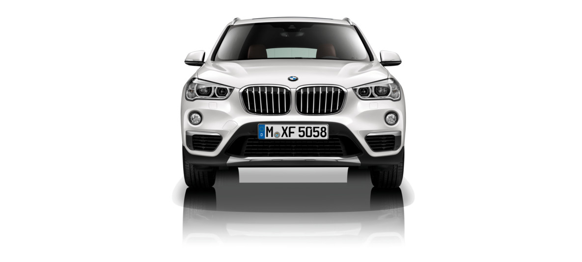 BMW X1 Business xLine edestä BMW X1 Business xLine edestä