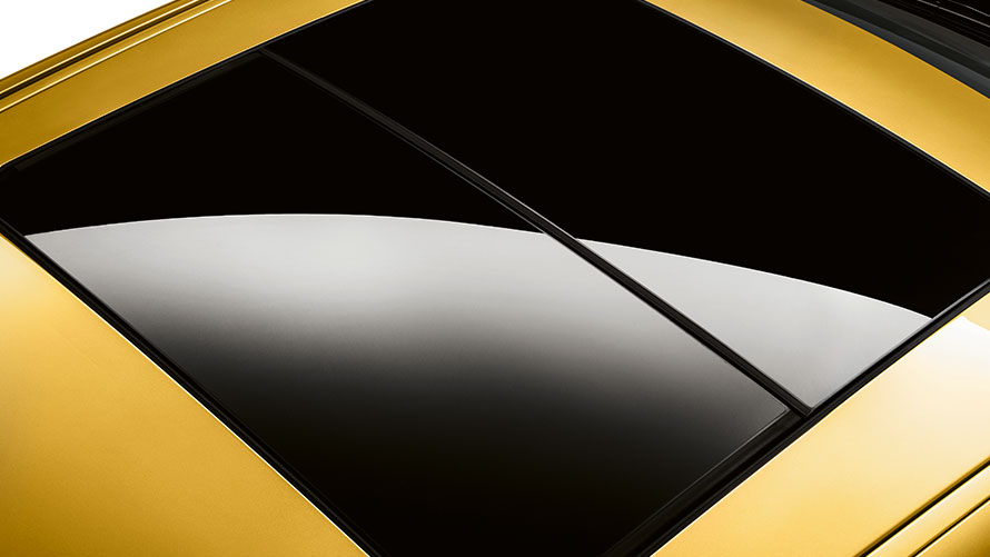 BMW X2 – panoraamalasikattoluukku BMW X2 – panoraamalasikattoluukku