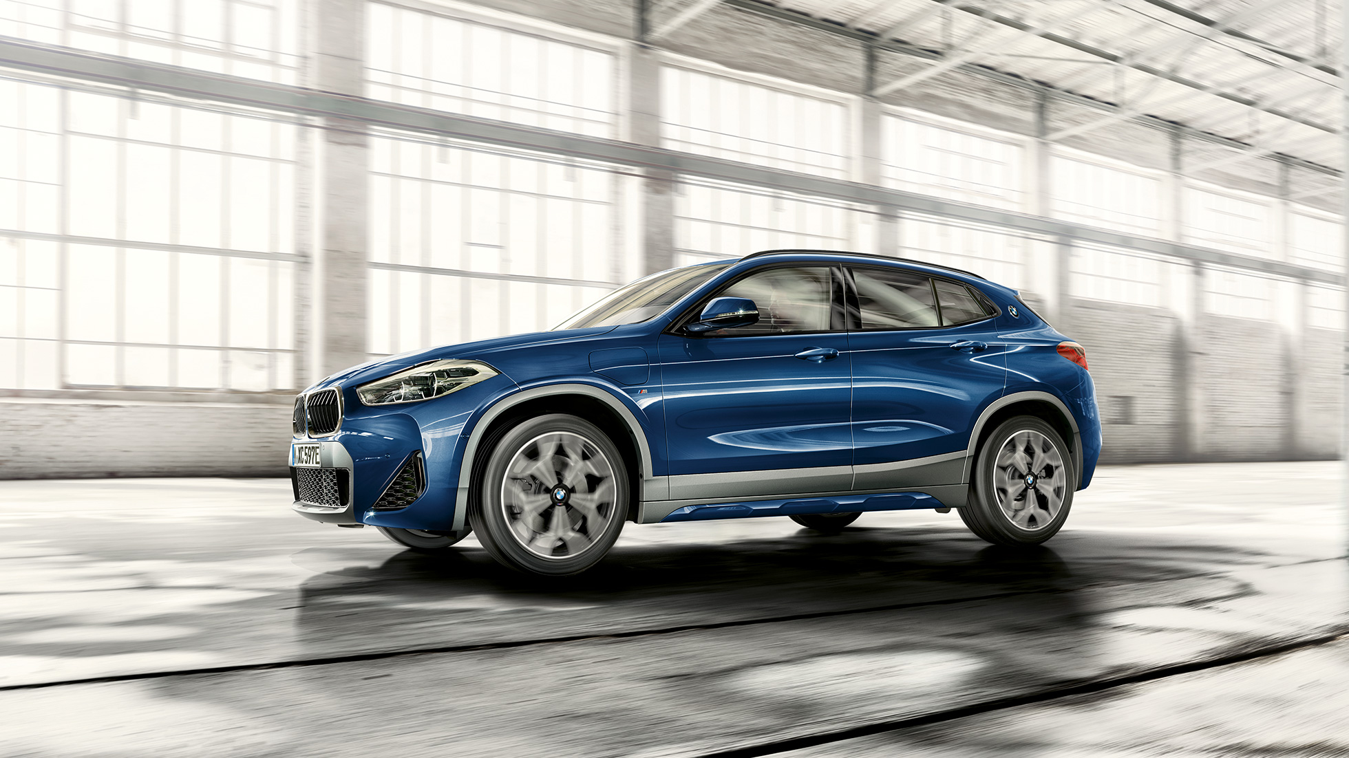 näkymä edestä BMW X2 xDrive25e Plug-in hybridi F39 BMW X2 xDrive25e Plug-in hybridi 2020 F39 näkymä edestä