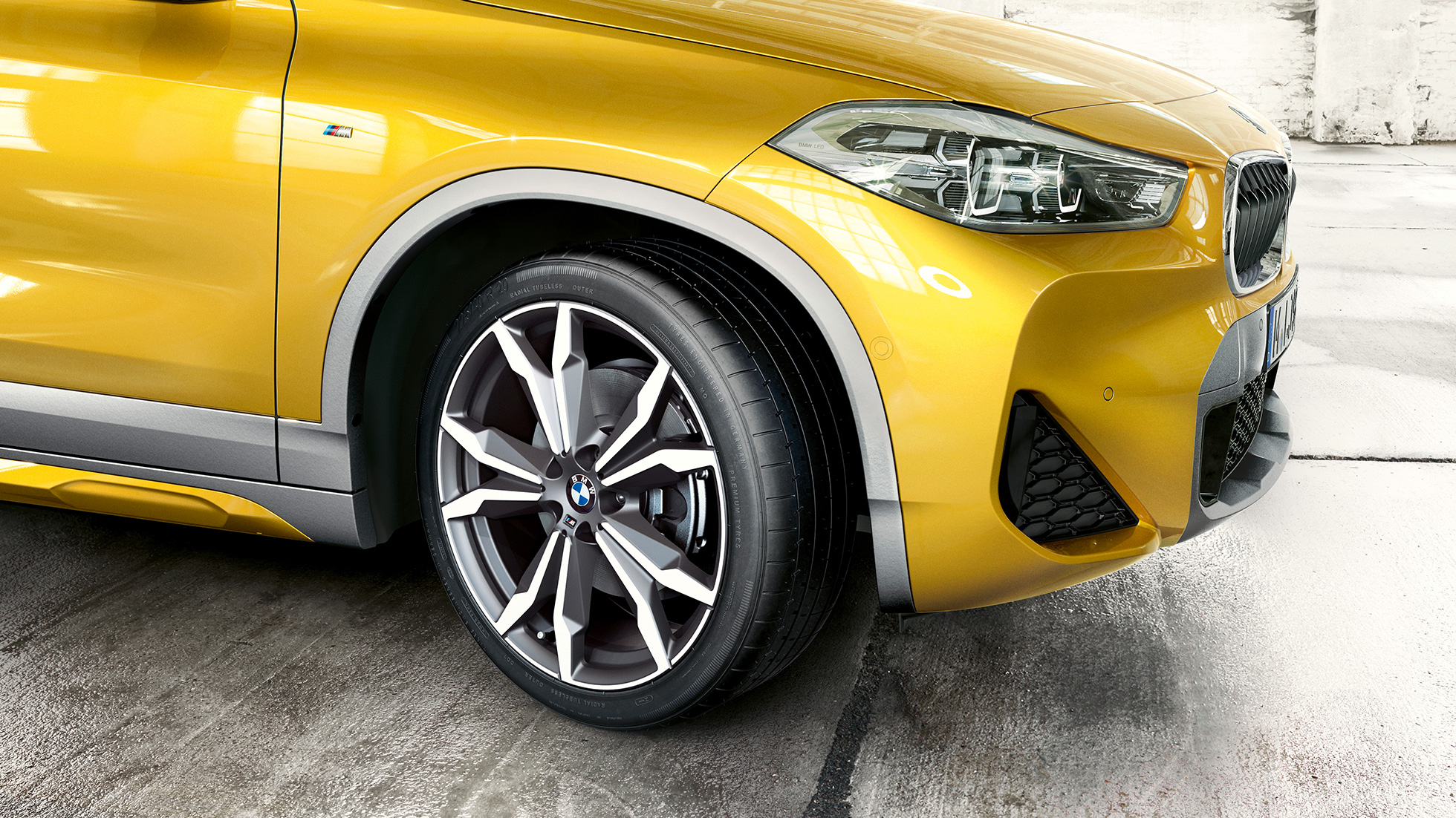 Kevytmetallivanteet BMW X2 2017 F39 BMW X2 2018 F39 metalliväri Galvanic Gold kevytmetallivanteet