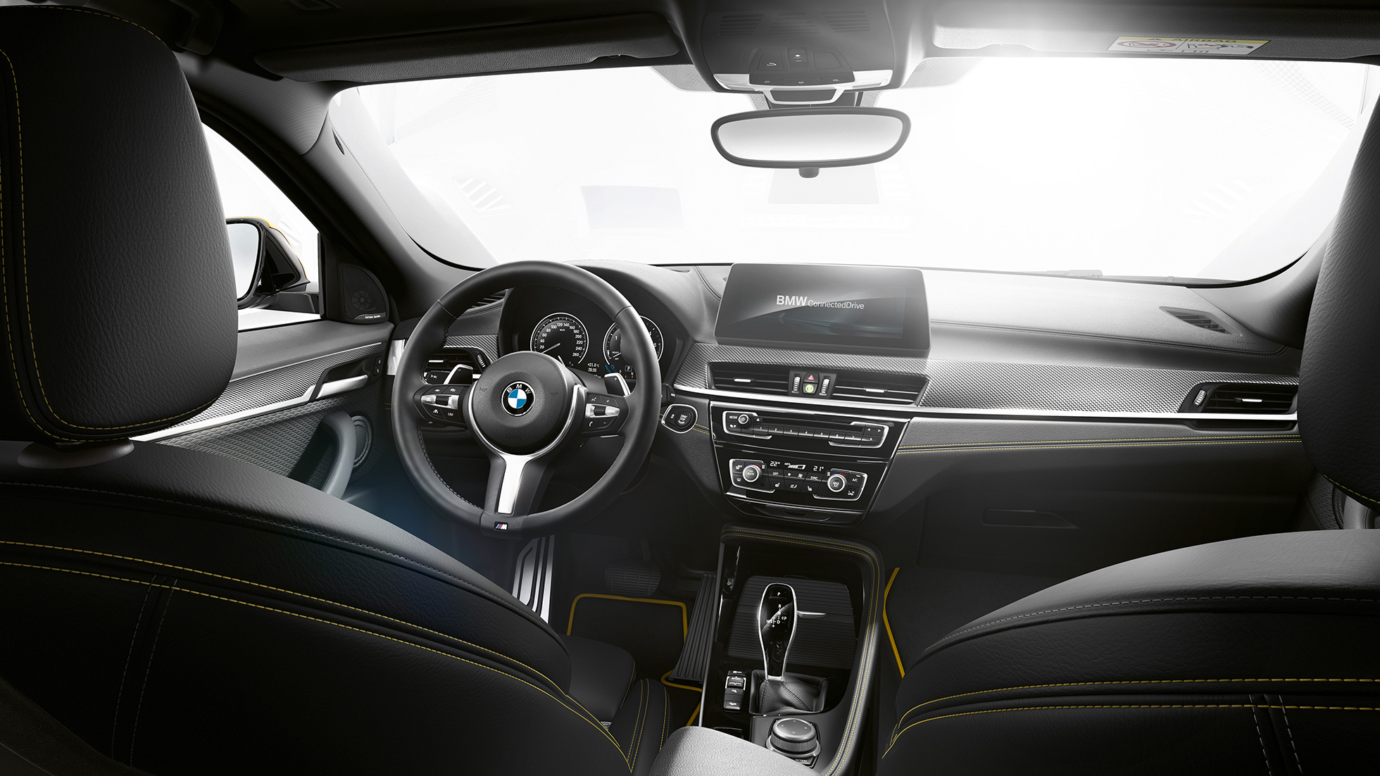 Ohjaamo BMW X2 F39 BMW X2 2018 F39 ohjaamo sisätila