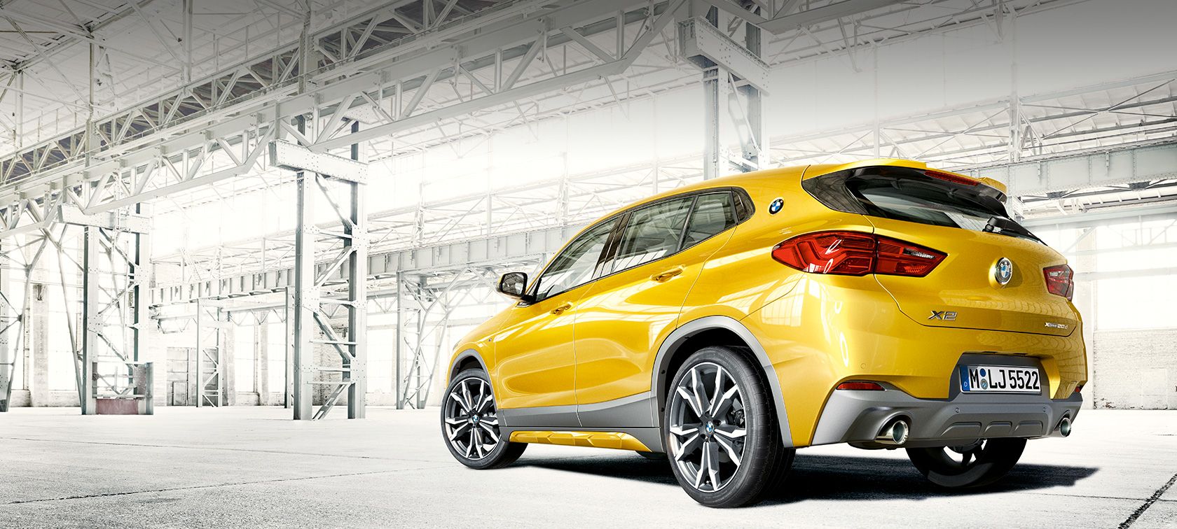 Kolmen neljäsosan näkymä keulasta, BMW X2 F39 BMW X2 2020 F39 Brooklyn Grey, kolmen neljäsosan näkymä keulasta