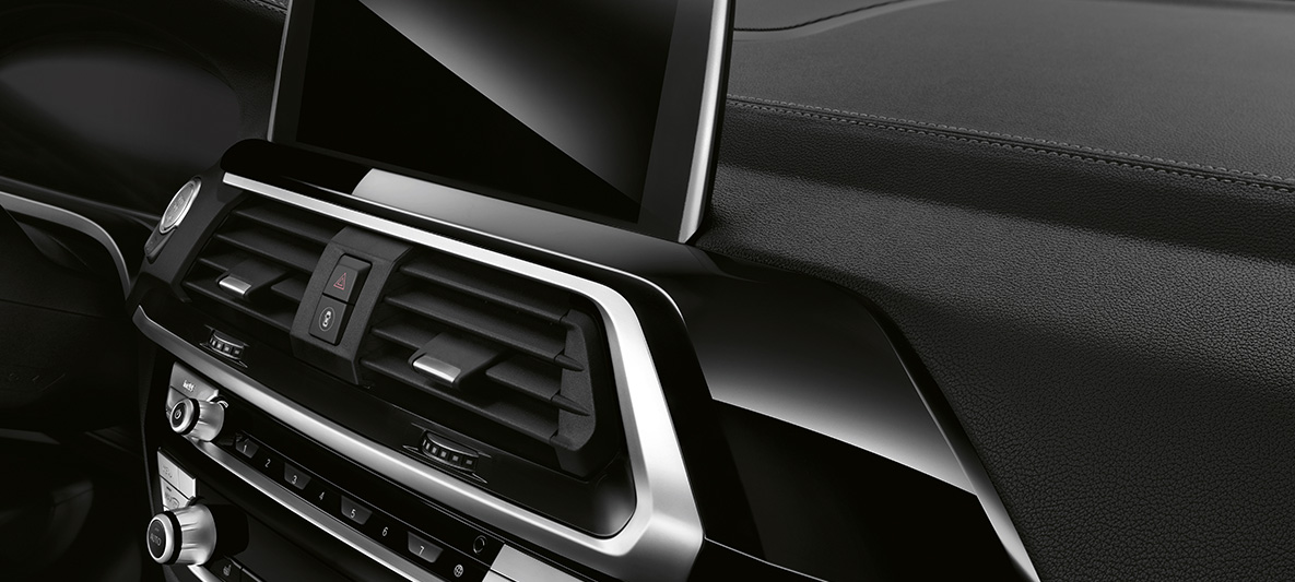 BMW X3, BMW Individual -sisäkoristelista Piano Finish Black BMW X3, BMW Individual -sisäkoristelista Piano Finish Black