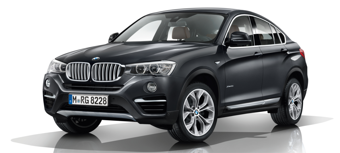 BMW X4 Business xLine etuviistosta BMW X4 Business xLine etuviistosta