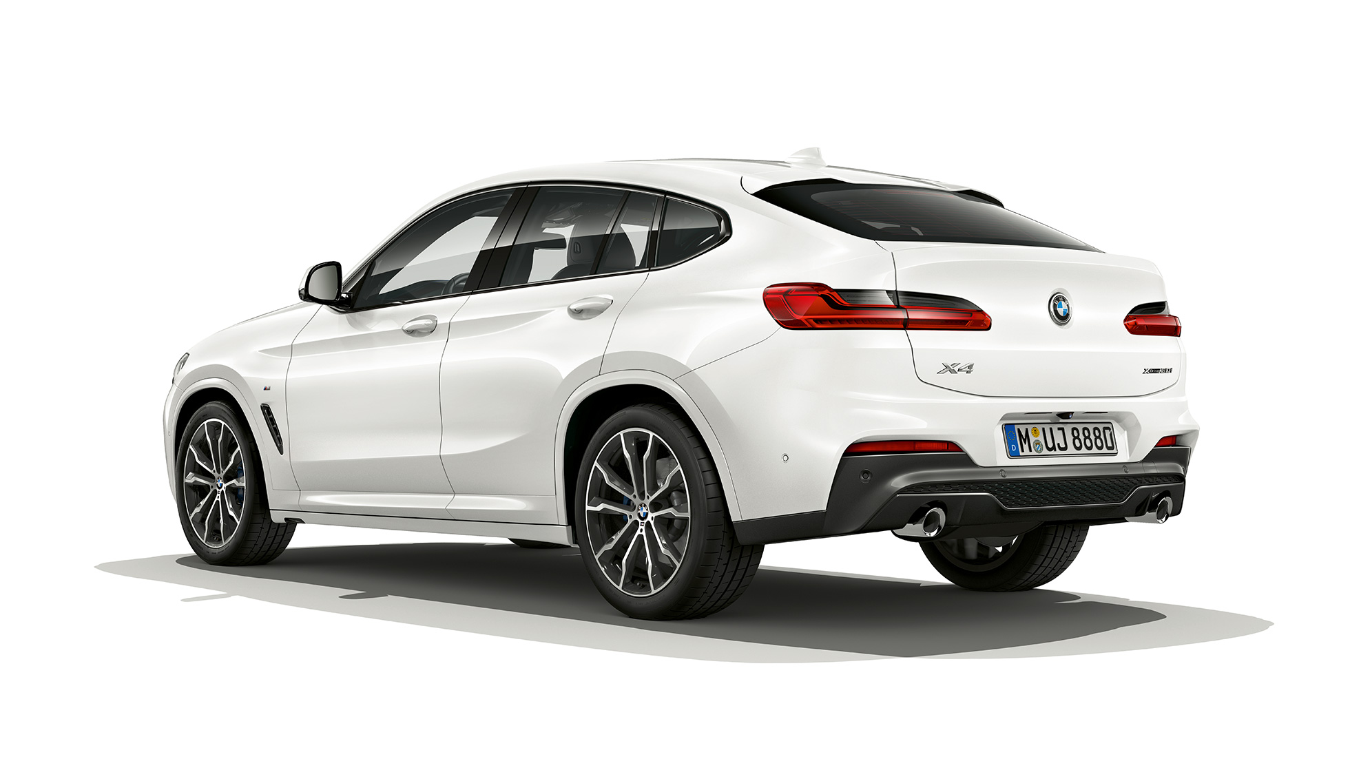 Kolmen neljäsosan näkymä takaosasta, BMW X4 Business M Sport BMW X4 xDrive30i Business M Sport G02 2018 Alpine White, kolmen neljäsosan näkymä takaosasta