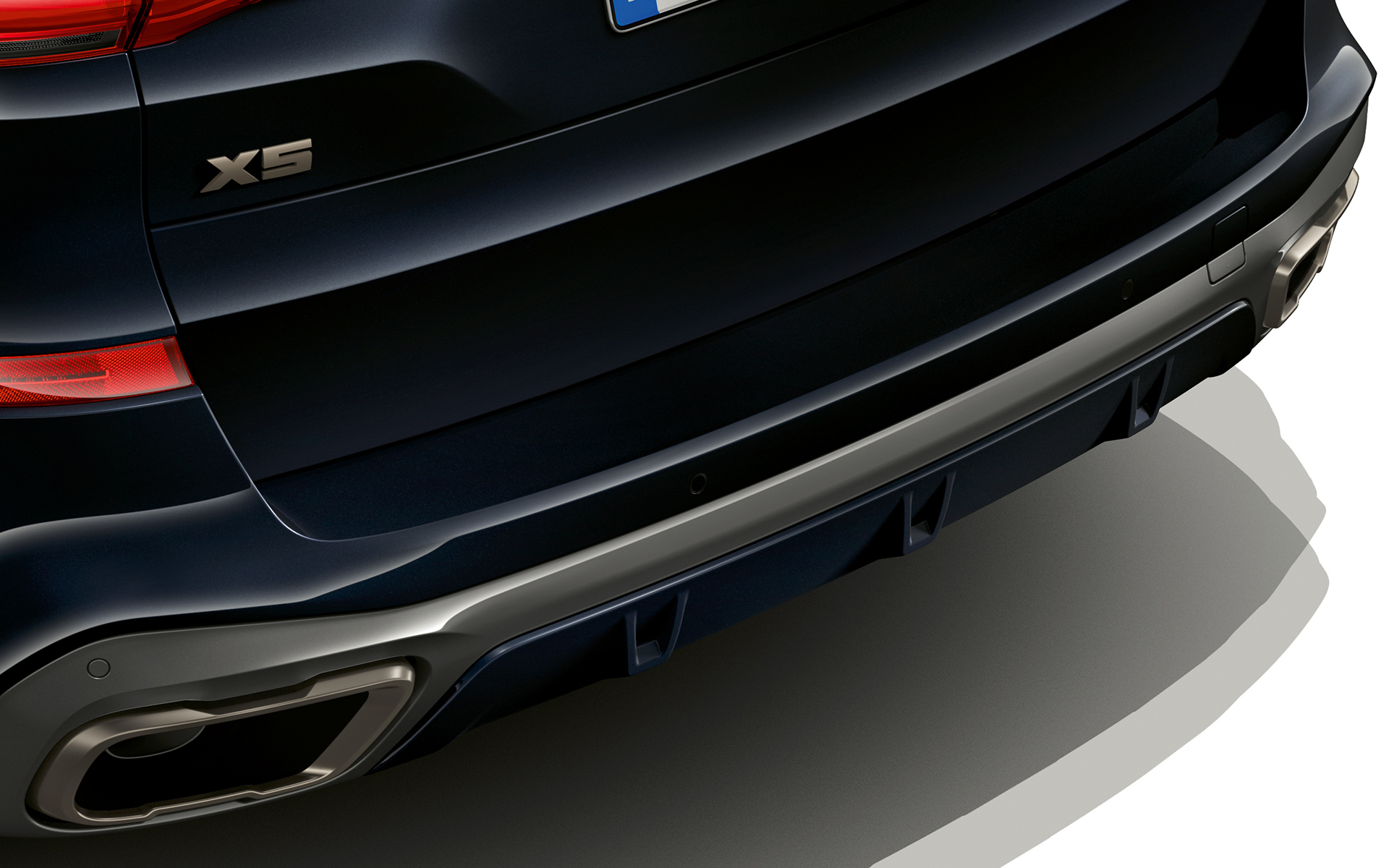 BMW X5 M50d -mallin pakoputkisto BMW X5 M50d -mallin M Sport -pakoputkisto ja diffuusori