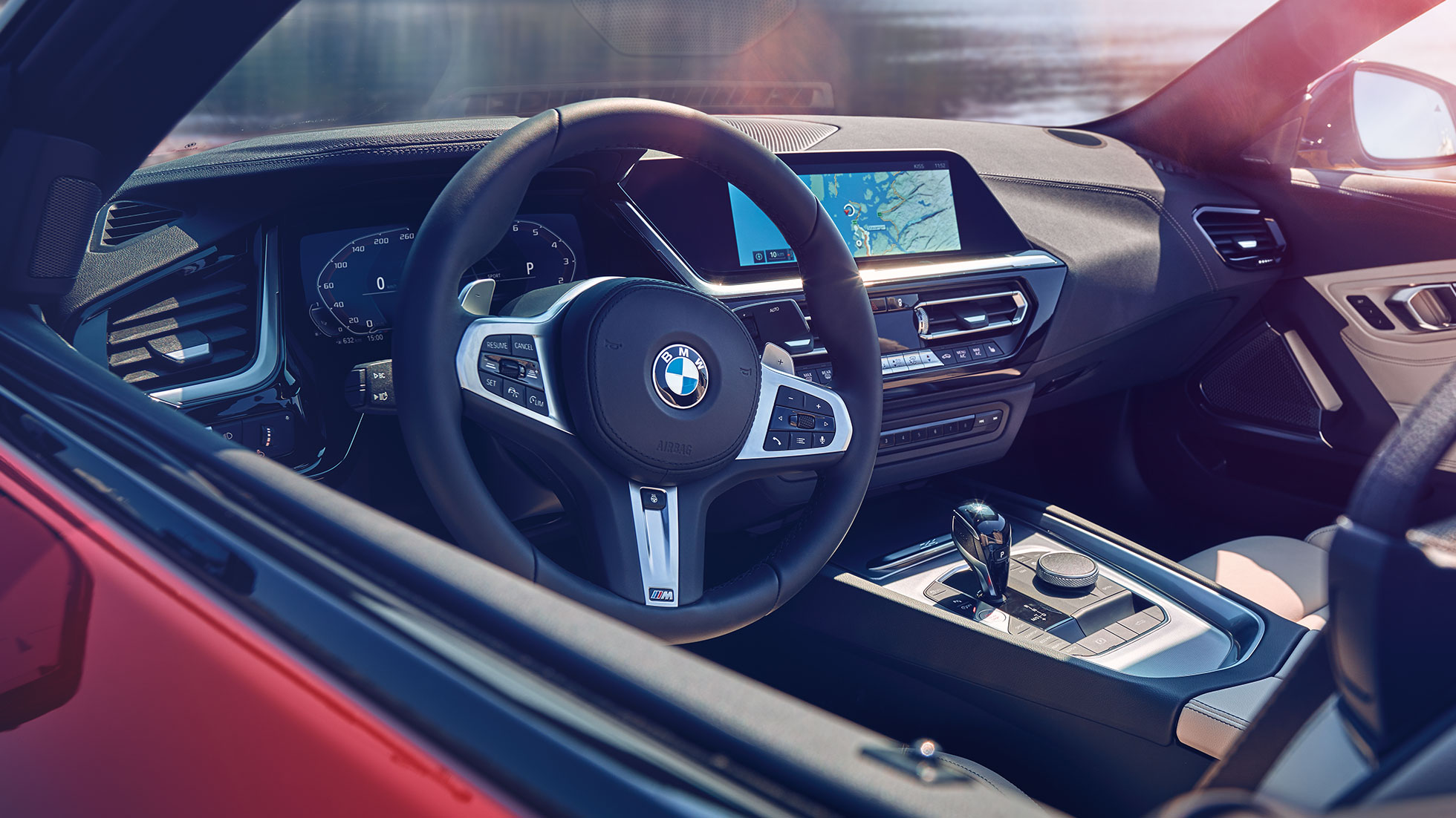 BMW Z4 Roadsterin ohjaamo Kuva BMW Z4 Roadsterin kuljettajan paikasta