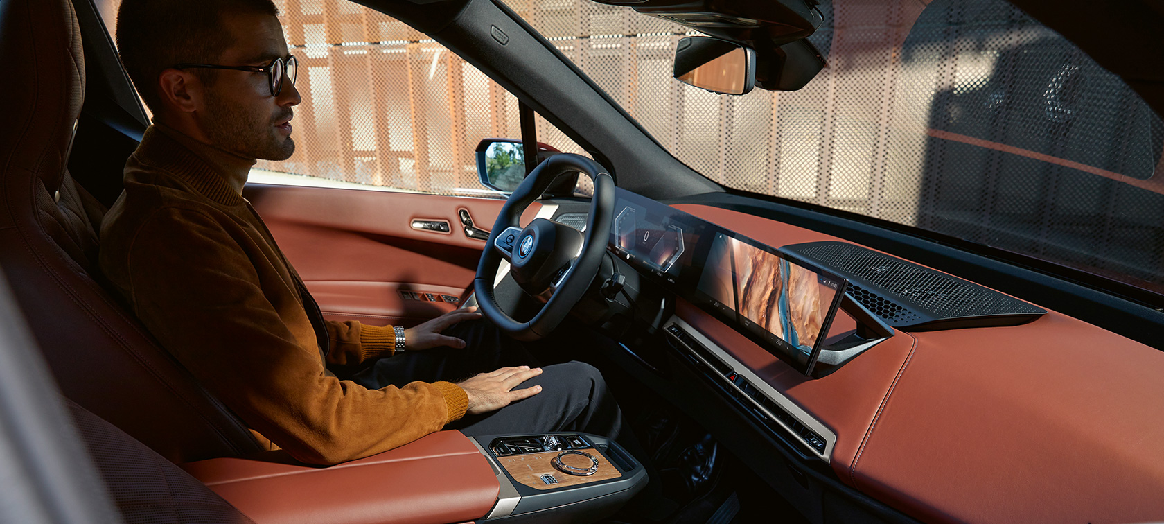 BMW iDrive BMW iDrive, BMW ConnectedDriven uraauurtava käyttökonsepti