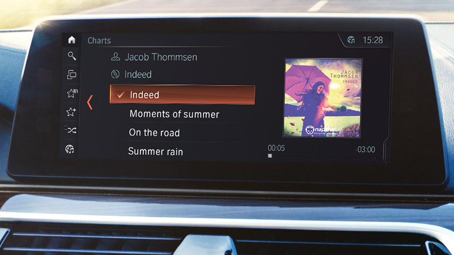 Connected Music (ei saatavilla Suomessa) Connected Music näytetään BMW:n näytössä