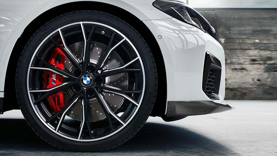 20'' M Performance Double-spoke 669 M Jet Black, matta/kiiltosorvattu, kesäpyöräsarja BMW syys- ja talvilisävarusteet, 20'' M Performance Double-spoke 669 M Jet Black, matta/kiiltosorvattu, kesäpyöräsarja