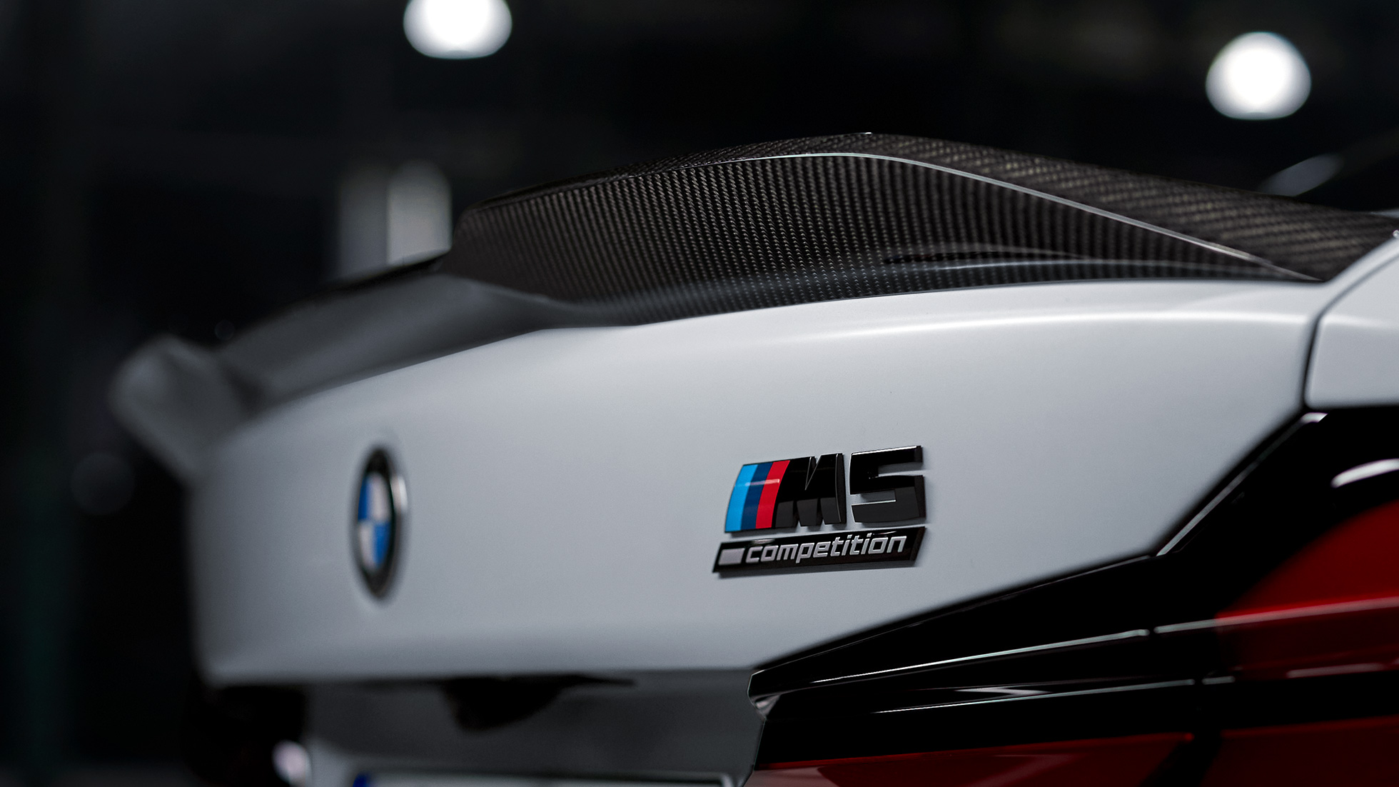 M Performance -takaspoileri Pro Carbon lähikuva BMW M Performance -osat M Performance -takaspoileri Pro Carbon lähikuva