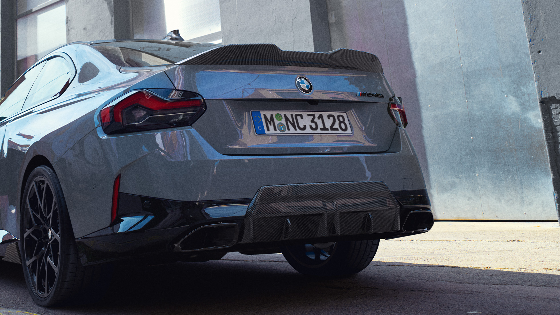 BMW 2-sarjan Coupé G42, näkymä takaosasta lähikuva BMW M Performance -osat BMW, 2-sarjan Coupé G42, näkymä takaosasta lähikuva