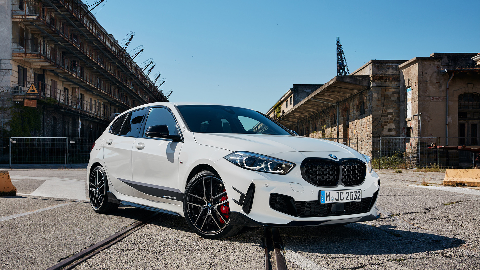 BMW M135i xDrive, M Performance design 02 BMW 1-sarja, BMW M135i xDrive, M Performance design 02