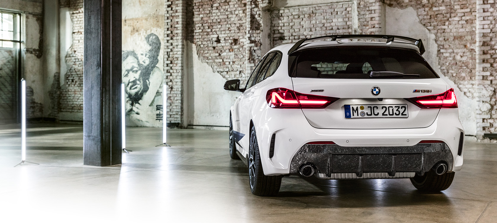 BMW 1-sarja, BMW M Performance -osat. BMW 1-sarja, perän muotoilu, BMW M Performance -osat.